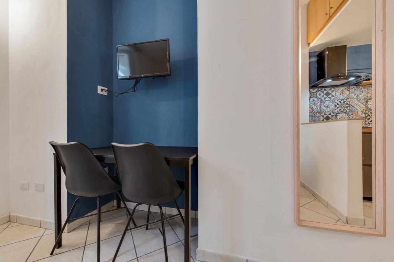 Spaccanapoli - Fully Equipped Studio ภายนอก รูปภาพ